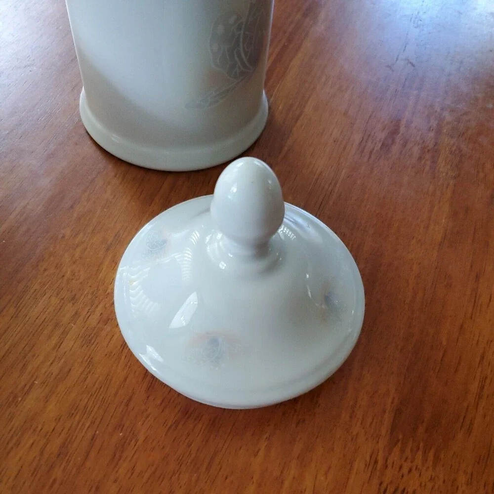 Limoges Vanity Jar with beautiful butterfly